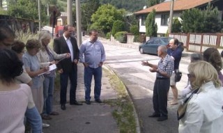 Stretnutie občanov, starostu, prednostu a investora stavby Terasový dom